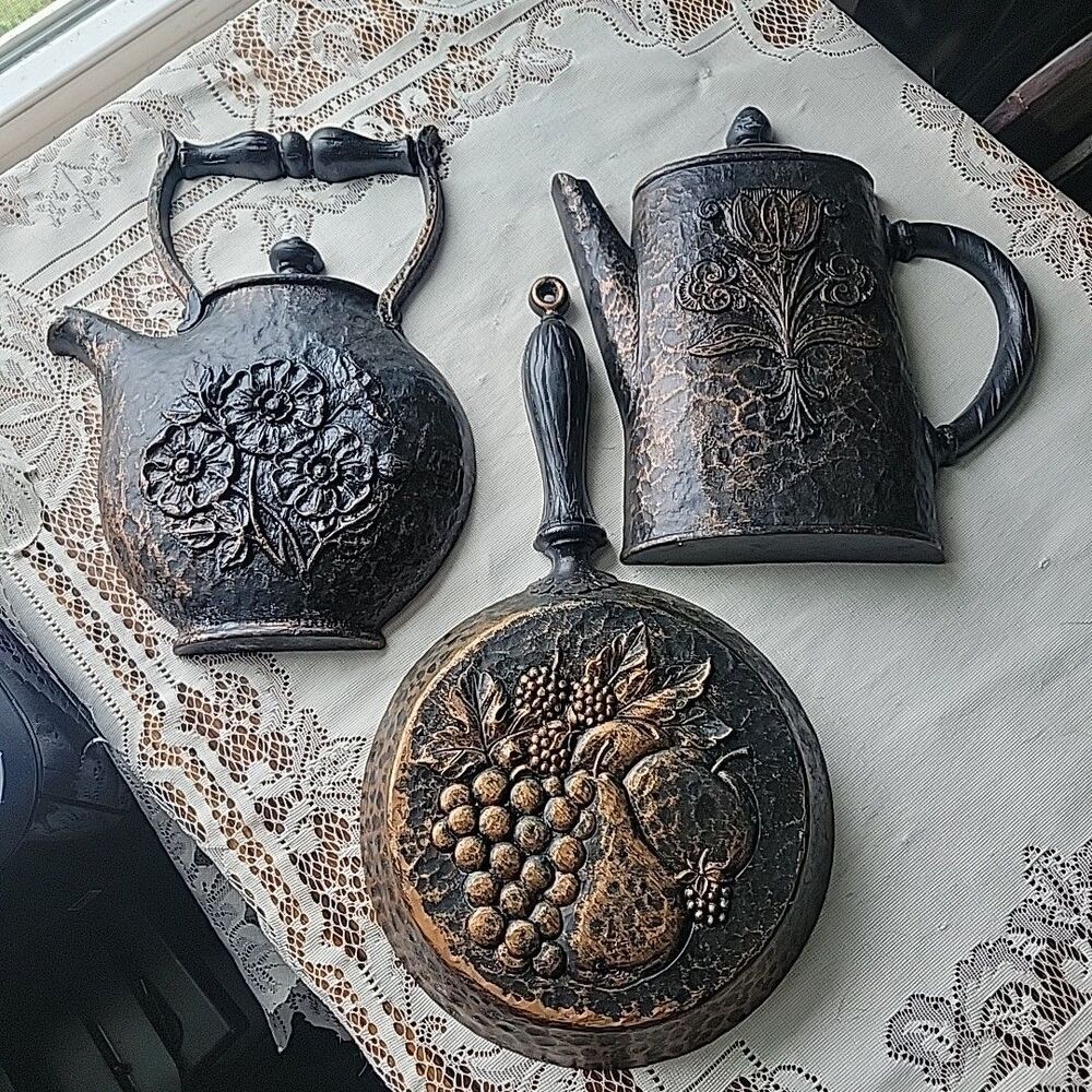 Vtg 1972 Homco Wall Decor Set (3) Teapot Frying Pan Pitcher #7261, 7262, 7263